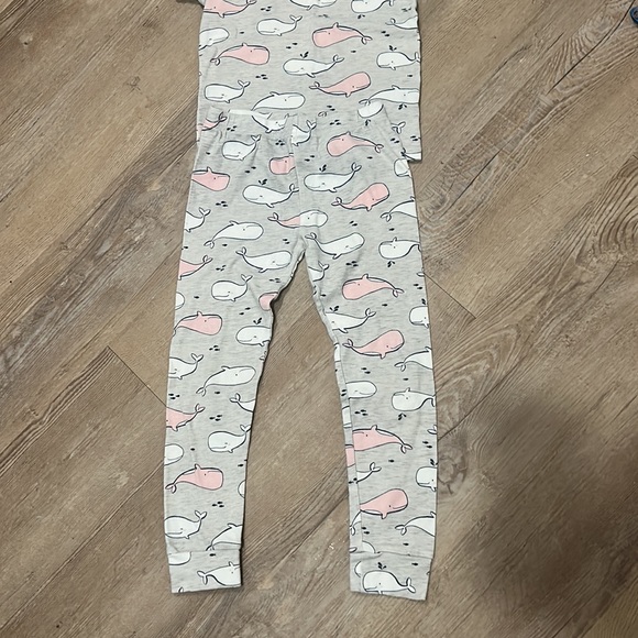 Carters pajama set - Picture 2 of 5